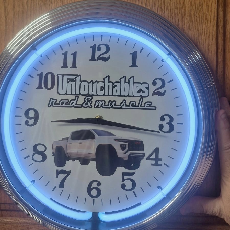 Untouchables Rod & Muscle · white glow