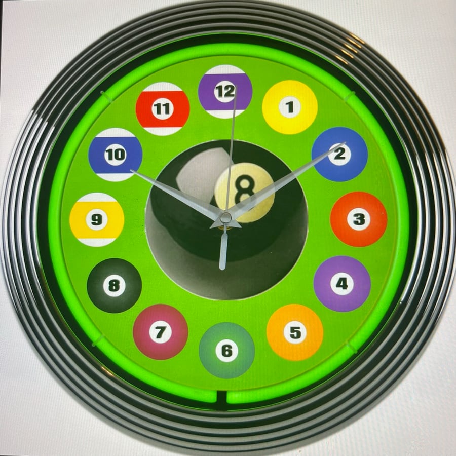 Pool-ball clock · green glow